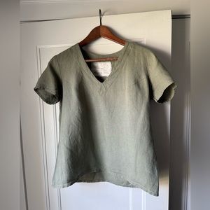 Zurich v-neck notperfectlinen shirt size medium forest green